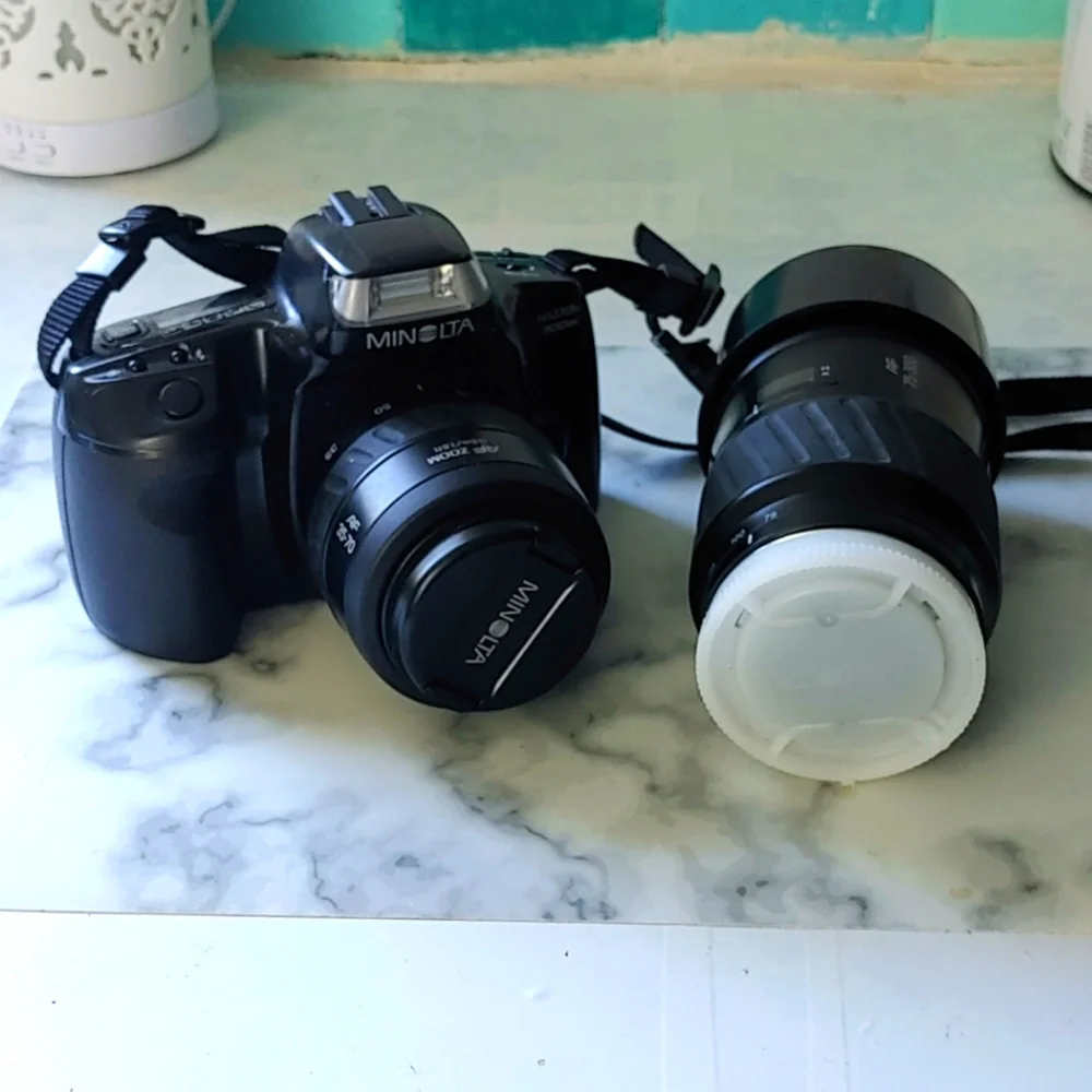 Vintage Minolta Camera - Picture 1 of 14